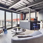 Lab Hotel